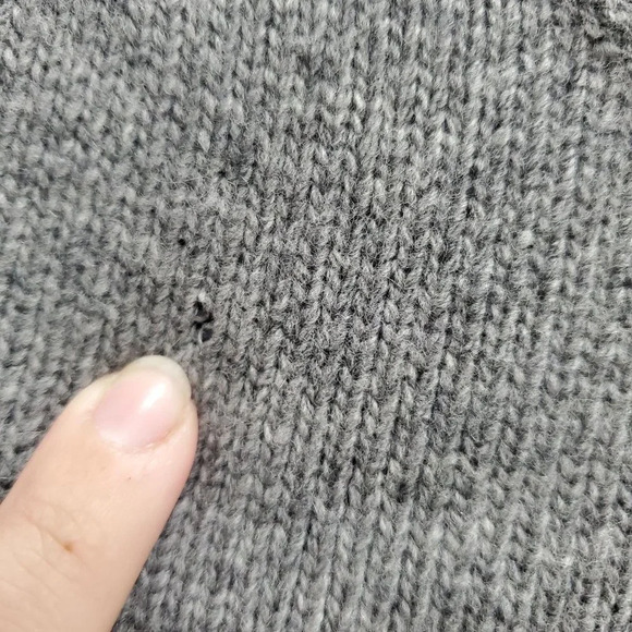 BCBGMaxAzria Women's Gray 100% Wool Short Sleeve Full Back Zip Sweater Size M - Picture 5 of 7